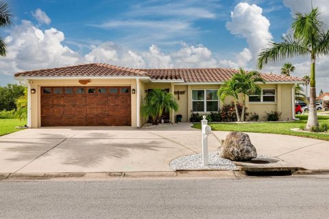 Villa ou maison à vendre à New Port Richey, Floride: 3 chambres, 157.28 m2 № 1261427 - photo 2