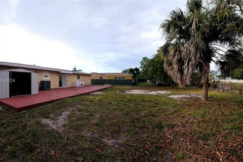 Villa ou maison à vendre à Miami Gardens, Floride: 3 chambres, 144.93 m2 № 1153935 - photo 26