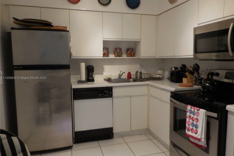 Condominio en alquiler en Miami Beach, Florida, 2 dormitorios, 95.69 m2 № 9679 - foto 28