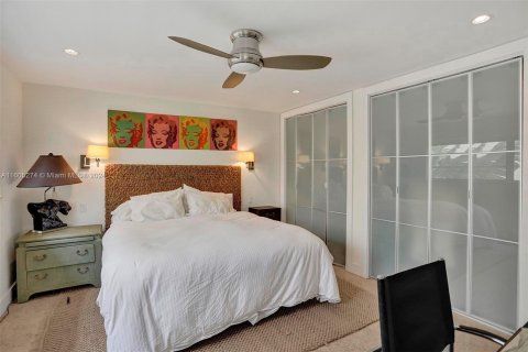 Condo in Miami Beach, Florida, 1 bedroom  № 1226192 - photo 27