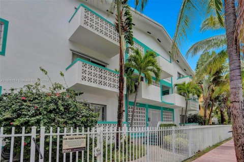 Condo in Miami Beach, Florida, 1 bedroom  № 1226192 - photo 4