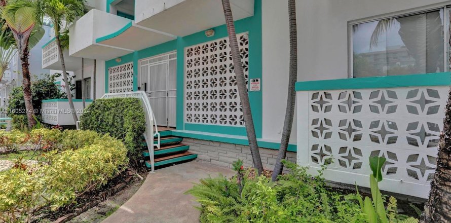 Condo in Miami Beach, Florida, 1 bedroom  № 1226192