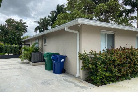 Casa en venta en Miami, Florida, 4 dormitorios, 161.37 m2 № 1332641 - foto 3