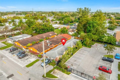 Commercial property in Hallandale Beach, Florida 169.92 sq.m. № 975255 - photo 4