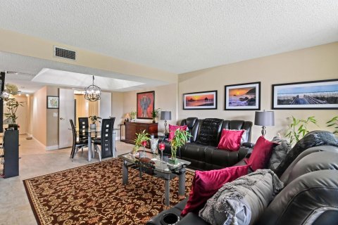 Copropriété à vendre à Lake Worth, Floride: 2 chambres, 113.53 m2 № 777091 - photo 13