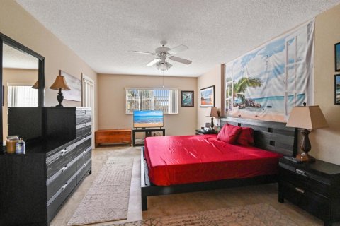 Copropriété à vendre à Lake Worth, Floride: 2 chambres, 113.53 m2 № 777091 - photo 7