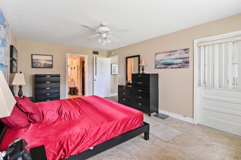 Copropriété à vendre à Lake Worth, Floride: 2 chambres, 113.53 m2 № 777091 - photo 6