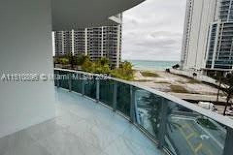 Condominio en venta en Sunny Isles Beach, Florida, 3 dormitorios, 195.09 m2 № 938119 - foto 28