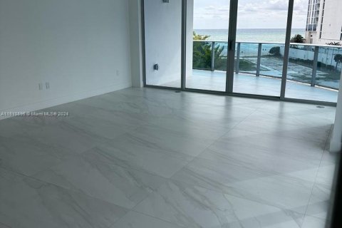 Condominio en venta en Sunny Isles Beach, Florida, 3 dormitorios, 195.09 m2 № 938119 - foto 3