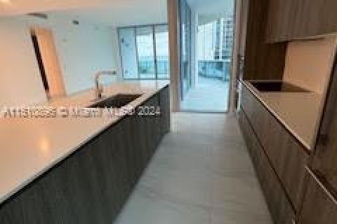 Condominio en venta en Sunny Isles Beach, Florida, 3 dormitorios, 195.09 m2 № 938119 - foto 11