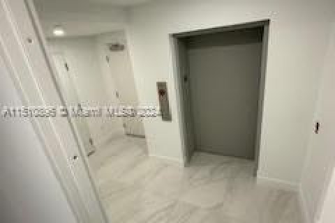 Condominio en venta en Sunny Isles Beach, Florida, 3 dormitorios, 195.09 m2 № 938119 - foto 19