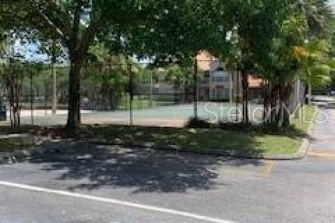 Condo in Orlando, Florida, 1 bedroom  № 1251505 - photo 10