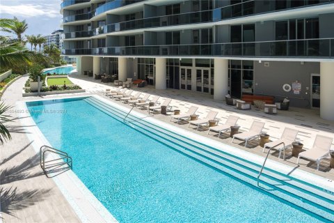 Condo in Miami, Florida, 2 bedrooms  № 1226141 - photo 17