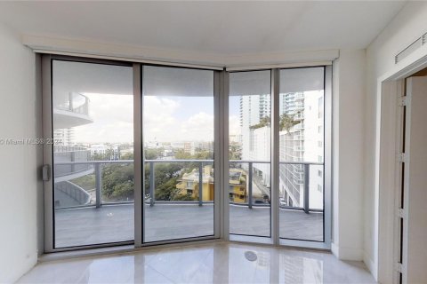 Condo in Miami, Florida, 2 bedrooms  № 1226141 - photo 9