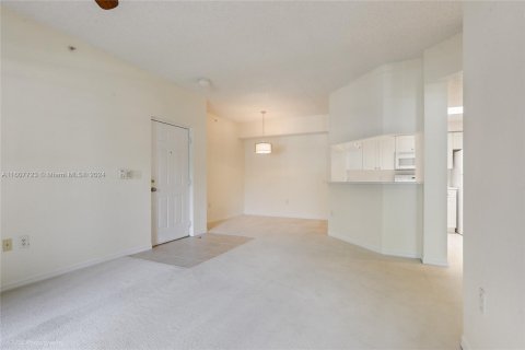 Condo in Palm Beach Gardens, Florida, 2 bedrooms  № 1230741 - photo 4