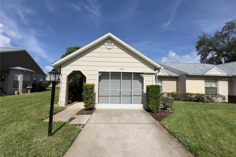 Condo in New Port Richey, Florida, 2 bedrooms  № 1334441 - photo 1