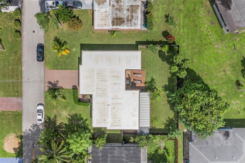 Casa en venta en Tamarac, Florida, 4 dormitorios, 159.42 m2 № 1364244 - foto 19