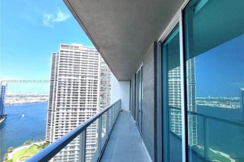 Condo in Miami, Florida, 2 bedrooms  № 1364209 - photo 7