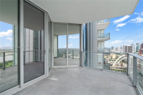 Copropriété à vendre à Miami, Floride: 2 chambres, 143.72 m2 № 1364243 - photo 11