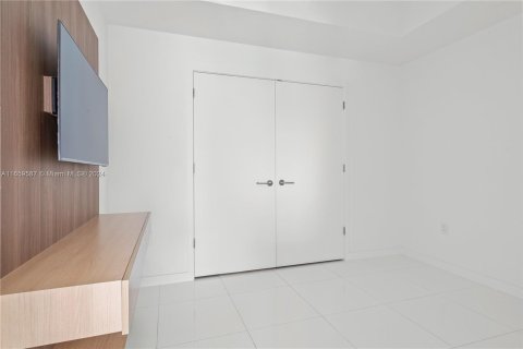 Copropriété à vendre à Miami, Floride: 2 chambres, 143.72 m2 № 1364243 - photo 13