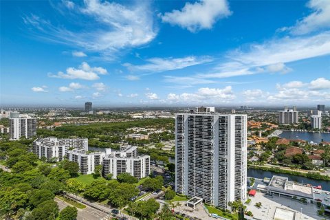 Condominio en venta en Aventura, Florida, 2 dormitorios, 92.53 m2 № 1408970 - foto 25