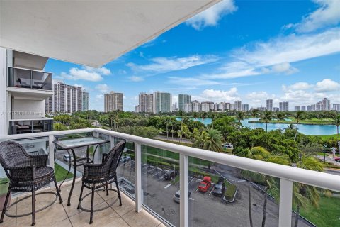 Condominio en venta en Aventura, Florida, 2 dormitorios, 92.53 m2 № 1408970 - foto 23