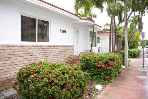 Propiedad comercial en venta en Miami Beach, Florida № 1316418 - foto 2