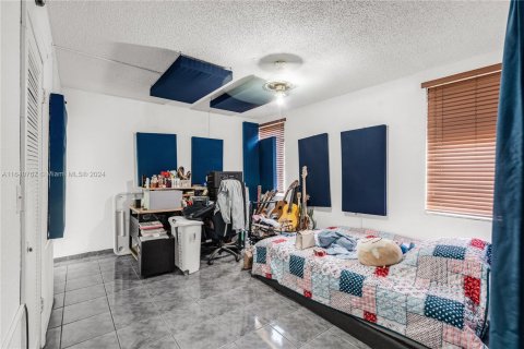 Copropriété à vendre à Hialeah, Floride: 2 chambres, 99.41 m2 № 1316419 - photo 9