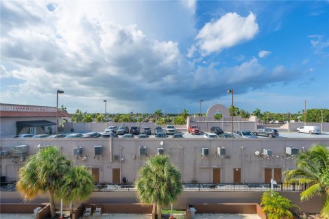 Copropriété à vendre à Hialeah, Floride: 2 chambres, 99.41 m2 № 1316419 - photo 19