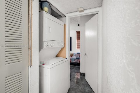 Купить кондоминиум в Хайалиа, Флорида 2 спальни, 99.41м2, № 1316419 - фото 8