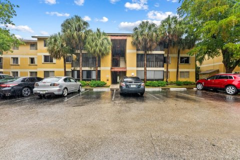 Condo in Oakland Park, Florida, 2 bedrooms  № 1230178 - photo 19