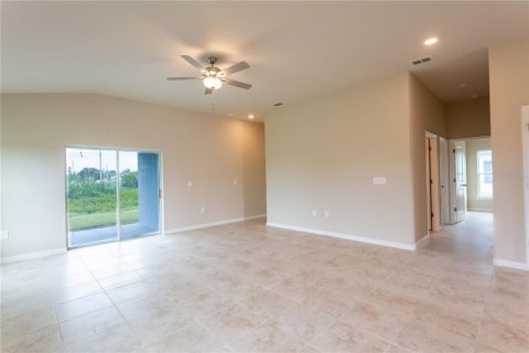 Casa en venta en Lehigh Acres, Florida, 4 dormitorios, 157.1 m2 № 1126176 - foto 9