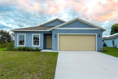 Casa en venta en Lehigh Acres, Florida, 4 dormitorios, 157.1 m2 № 1126176 - foto 1