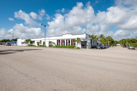 Shop in West Palm Beach, Florida № 636599 - photo 9