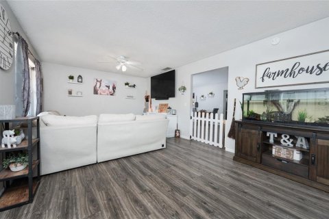 Casa en venta en Deltona, Florida, 3 dormitorios, 159.88 m2 № 1244816 - foto 13