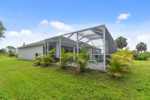 House in North Port, Florida 3 bedrooms, 178.37 sq.m. № 1192661 - photo 6