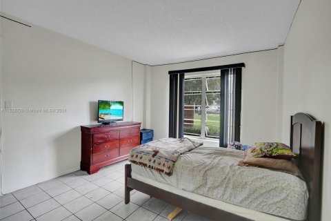 Купить кондоминиум в Лодерхилл, Флорида 2 спальни, 90.3м2, № 998129 - фото 18