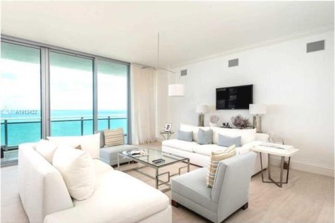 Condominio en venta en Bal Harbour, Florida, 2 dormitorios, 177.72 m2 № 13786 - foto 14