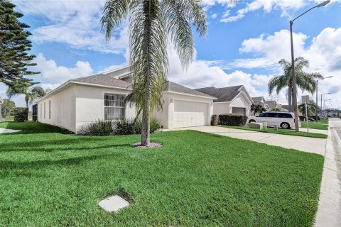 House in Davenport, Florida 4 bedrooms, 150.59 sq.m. № 1362952 - photo 2