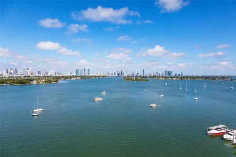 Copropriété à vendre à Miami Beach, Floride: 45.8 m2 № 1180922 - photo 13