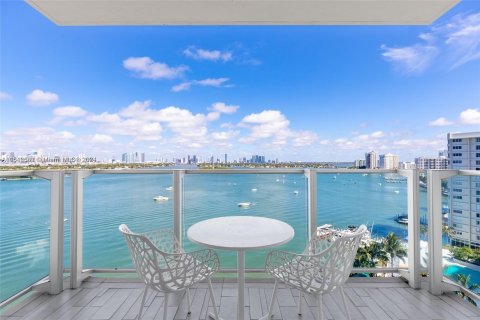 Copropriété à vendre à Miami Beach, Floride: 45.8 m2 № 1180922 - photo 1