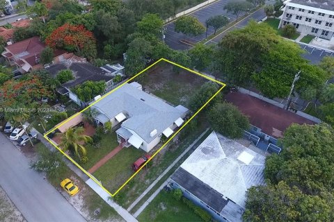 Immobilier commercial à vendre à North Miami, Floride: 212.19 m2 № 572715 - photo 6