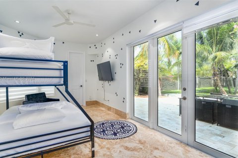 Casa en venta en Dania Beach, Florida, 7 dormitorios, 432 m2 № 1008935 - foto 15