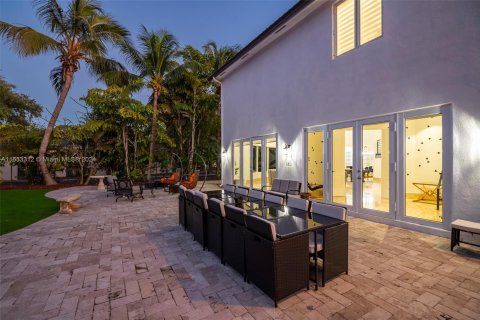 Casa en venta en Dania Beach, Florida, 7 dormitorios, 432 m2 № 1008935 - foto 10