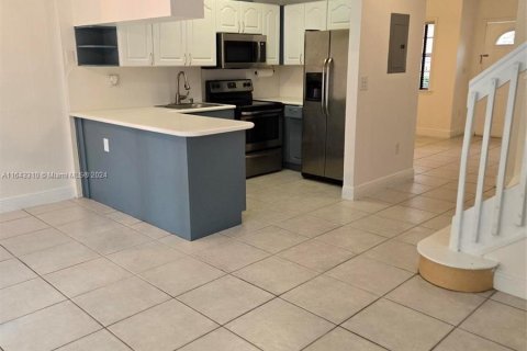 Adosado en venta en Miami, Florida, 3 dormitorios, 134.34 m2 № 1328001 - foto 5