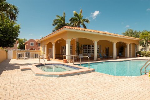 Adosado en venta en Miami, Florida, 3 dormitorios, 134.34 m2 № 1328001 - foto 20