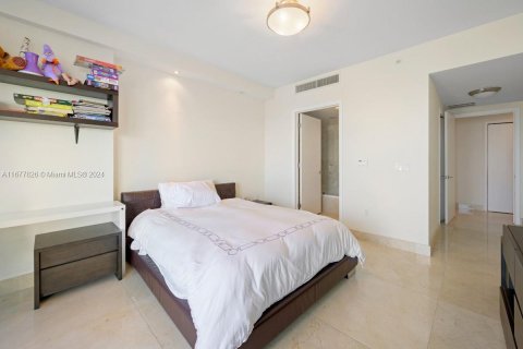 Condo in Sunny Isles Beach, Florida, 3 bedrooms  № 1404235 - photo 16