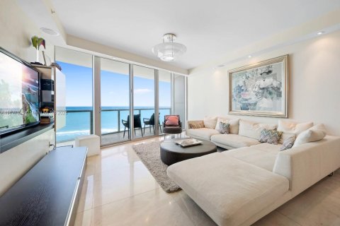 Condo in Sunny Isles Beach, Florida, 3 bedrooms  № 1404235 - photo 10