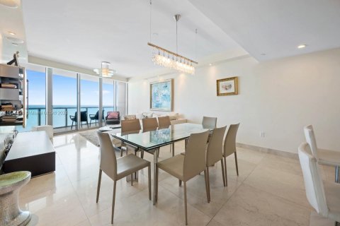 Condo in Sunny Isles Beach, Florida, 3 bedrooms  № 1404235 - photo 8