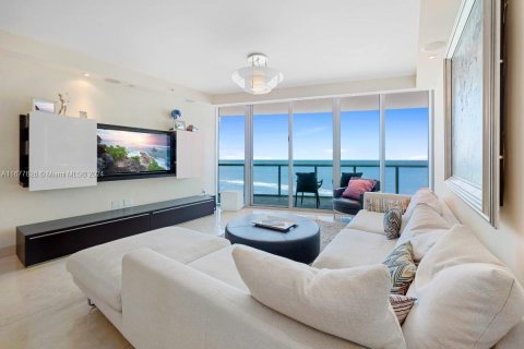 Condo in Sunny Isles Beach, Florida, 3 bedrooms  № 1404235 - photo 9